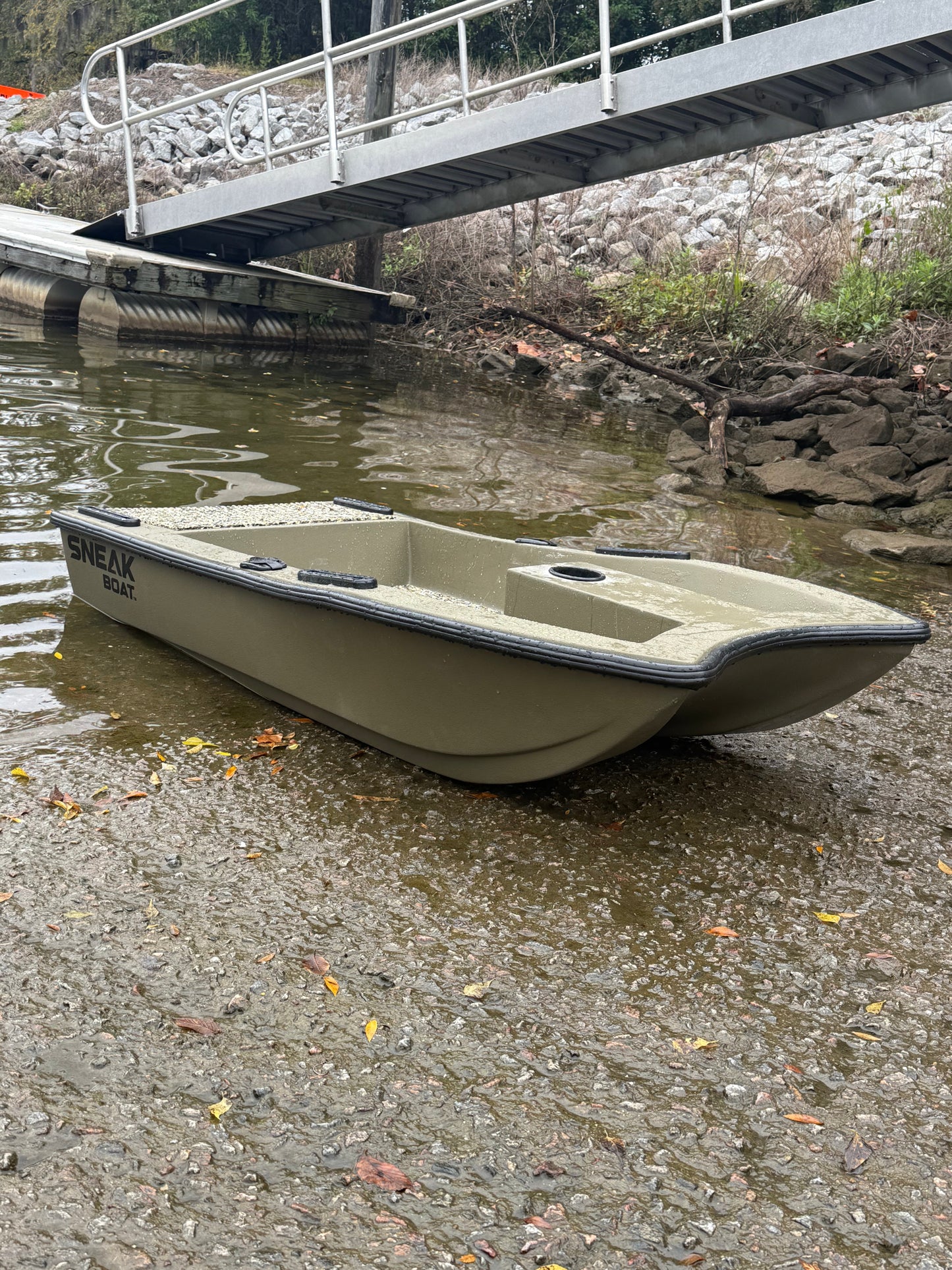 F6 + Minn Kota Endura 30" 30 lb thrust