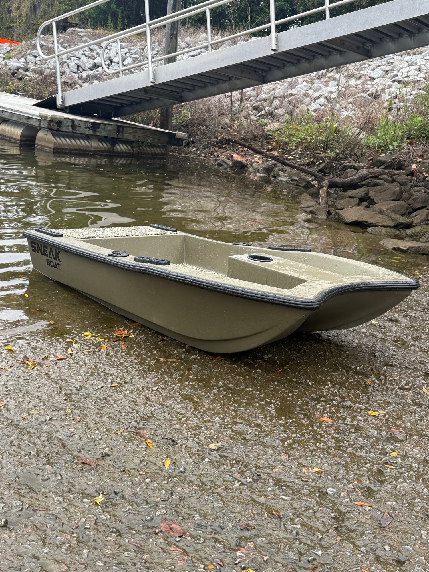 F6 + Minn Kota Endura 30" 30 lb thrust